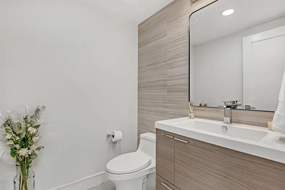 2295 S Ocean Boulevard #321 Palm Beach, FL 33480