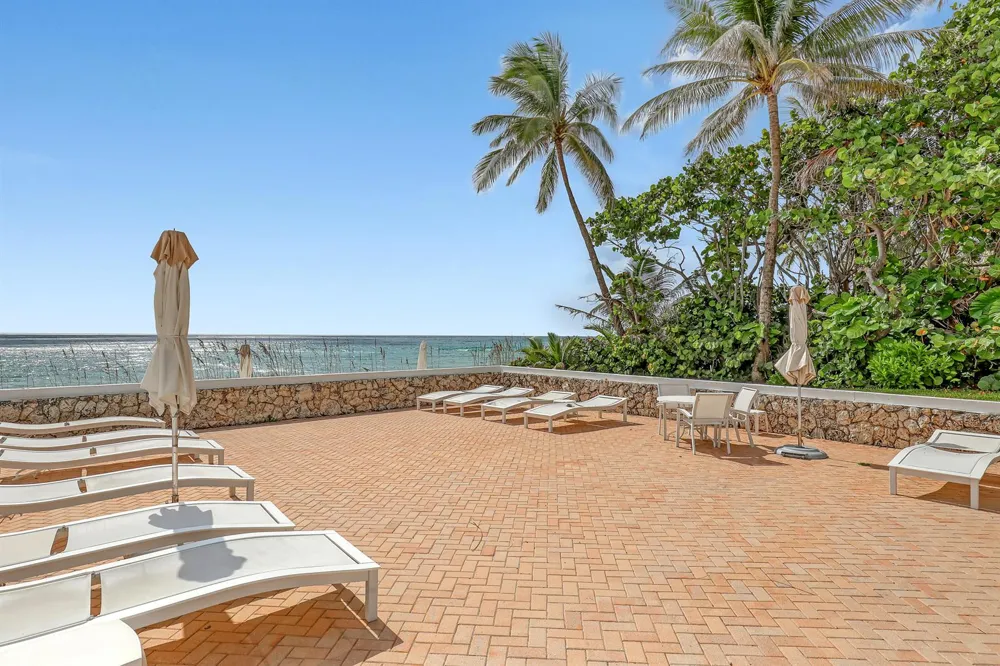 2295 S Ocean Boulevard #321 Palm Beach, FL 33480