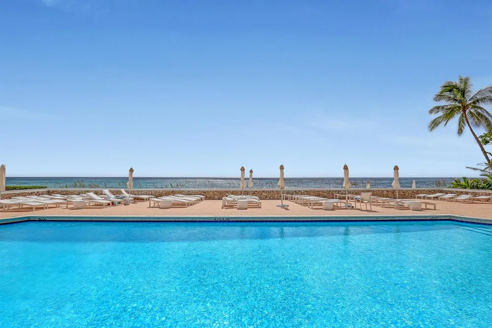 2295 S Ocean Boulevard #321 Palm Beach, FL 33480