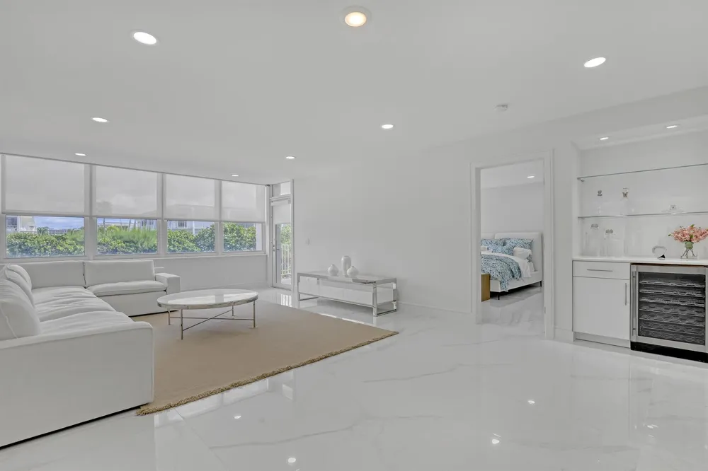 2295 S Ocean Boulevard #321 Palm Beach, FL 33480