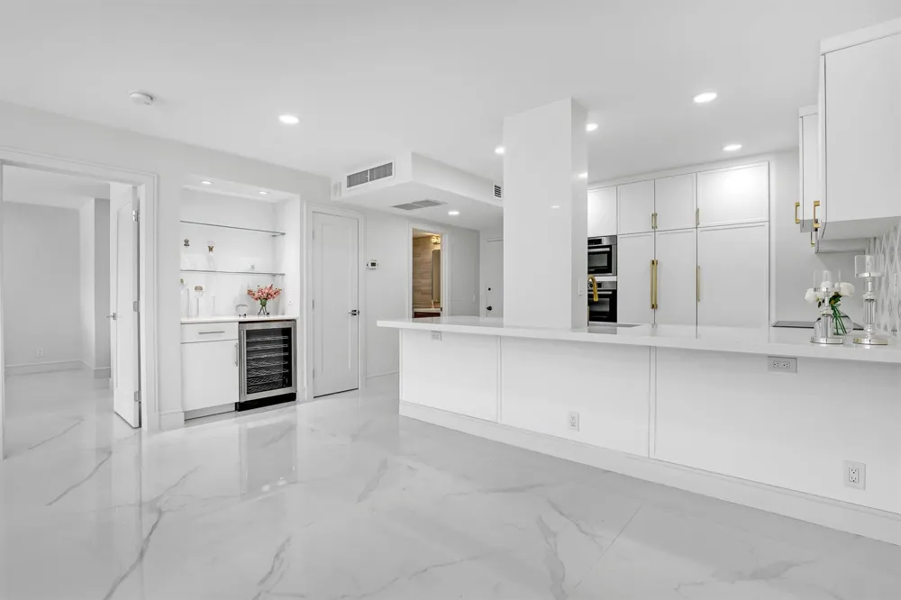 2295 S Ocean Boulevard #321 Palm Beach, FL 33480
