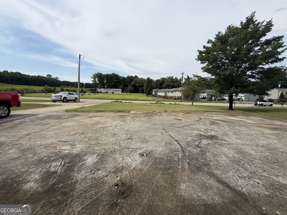 252 Old Bremen RD Carrollton, GA 30117