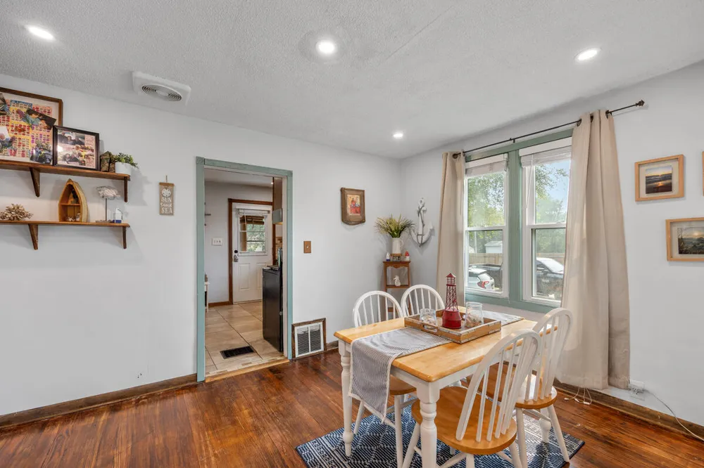 1628 Pennoyer Avenue Grand Haven, MI 49417