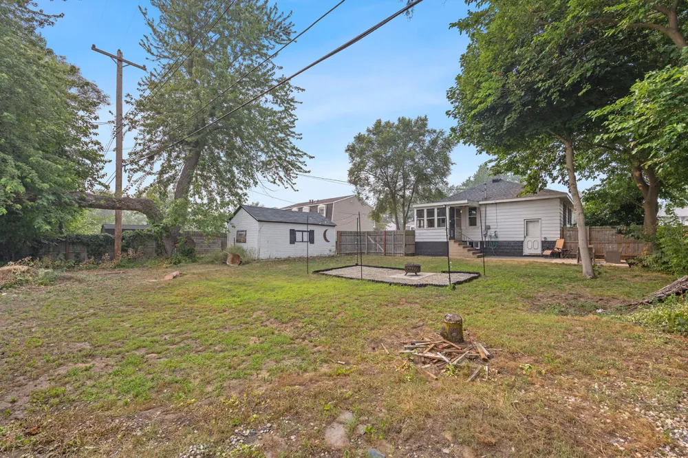 1628 Pennoyer Avenue Grand Haven, MI 49417