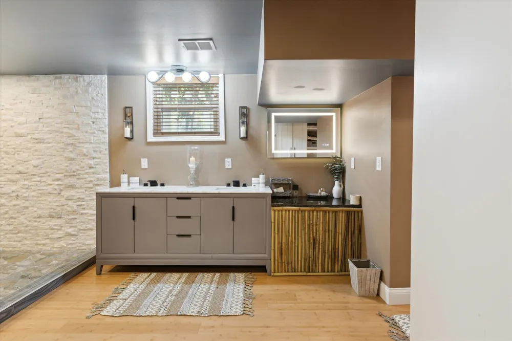 1010 6th Street Bay City City, MI 48708