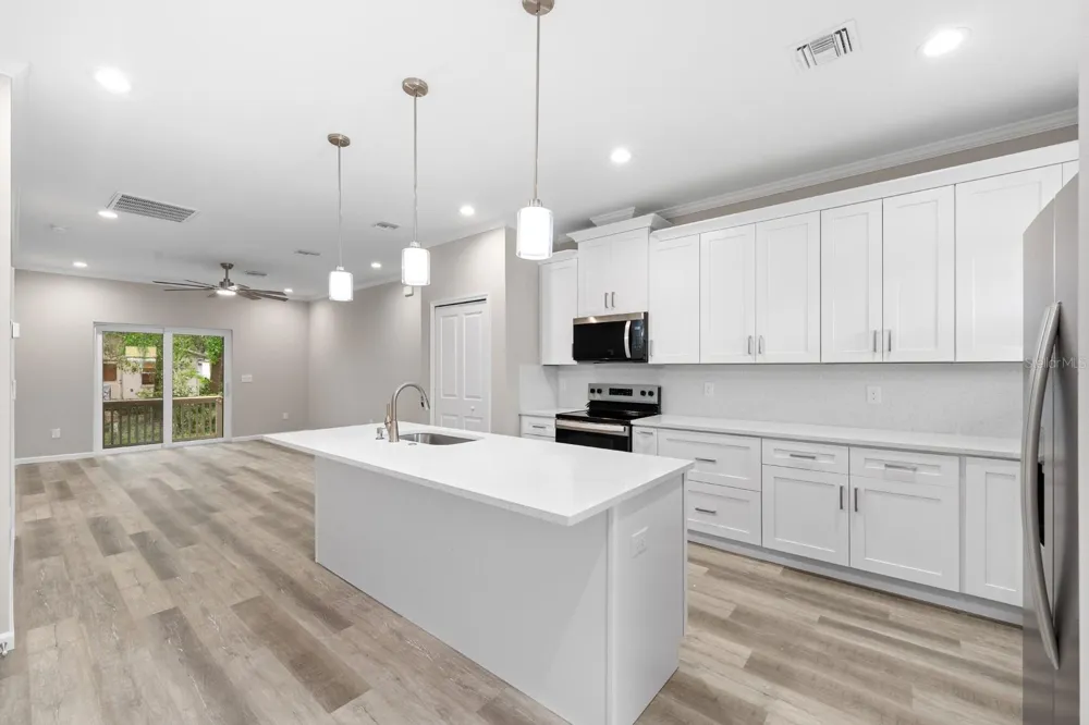 2915 CHIPCO STREET Tampa, FL 33605