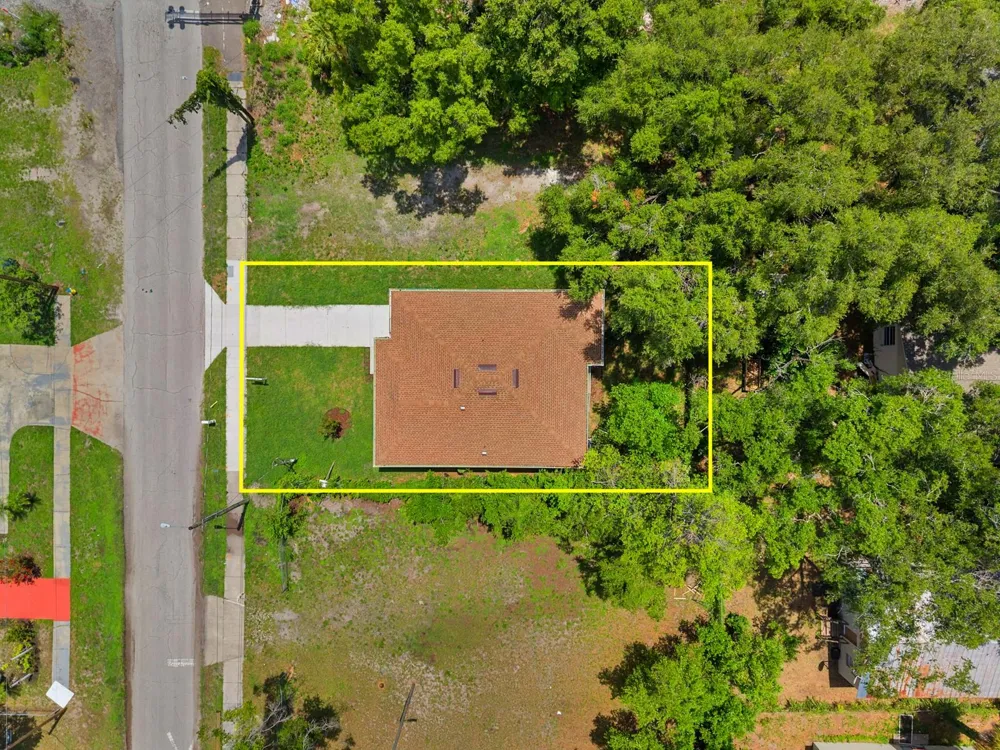 2915 CHIPCO STREET Tampa, FL 33605