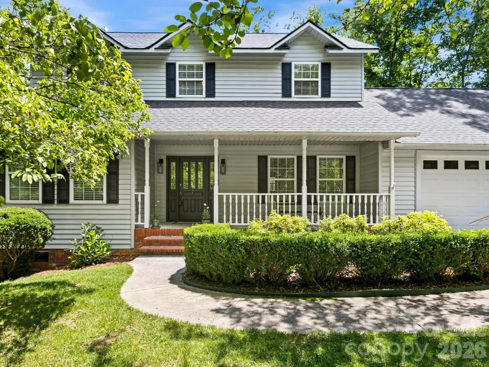 302 Shadecrest Lane Mills River, NC 28759