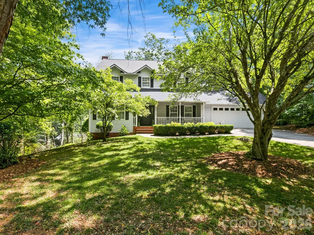 302 Shadecrest Lane Mills River, NC 28759