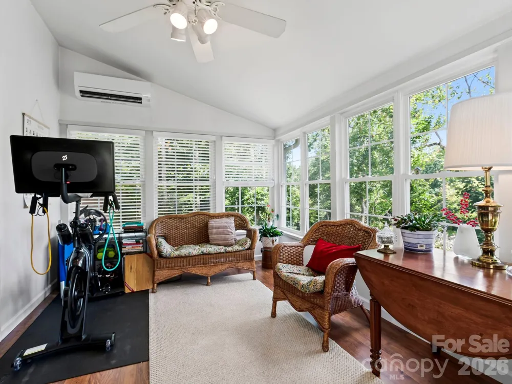 302 Shadecrest Lane Mills River, NC 28759
