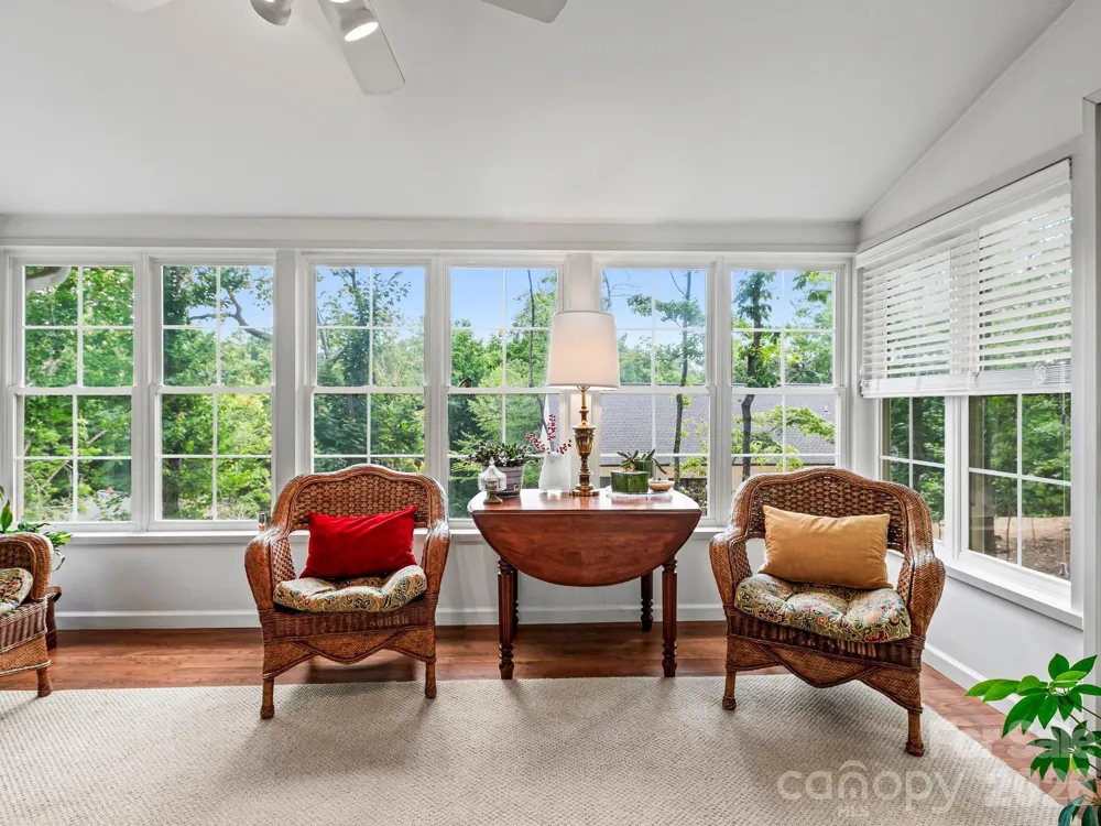 302 Shadecrest Lane Mills River, NC 28759