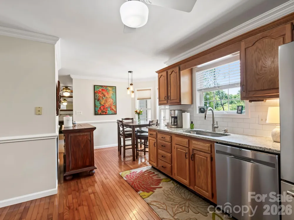 302 Shadecrest Lane Mills River, NC 28759