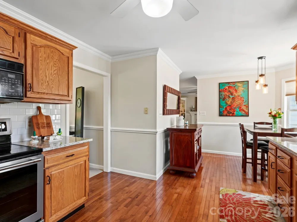 302 Shadecrest Lane Mills River, NC 28759