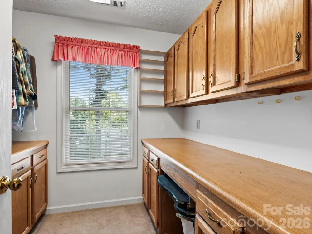 302 Shadecrest Lane Mills River, NC 28759