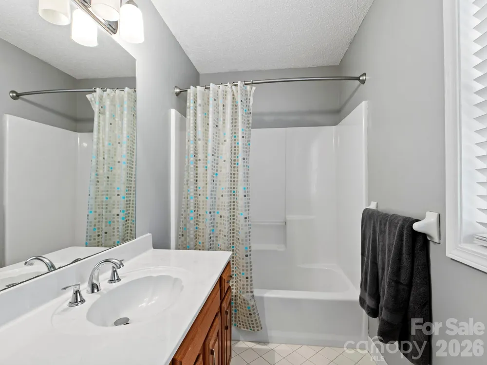 302 Shadecrest Lane Mills River, NC 28759