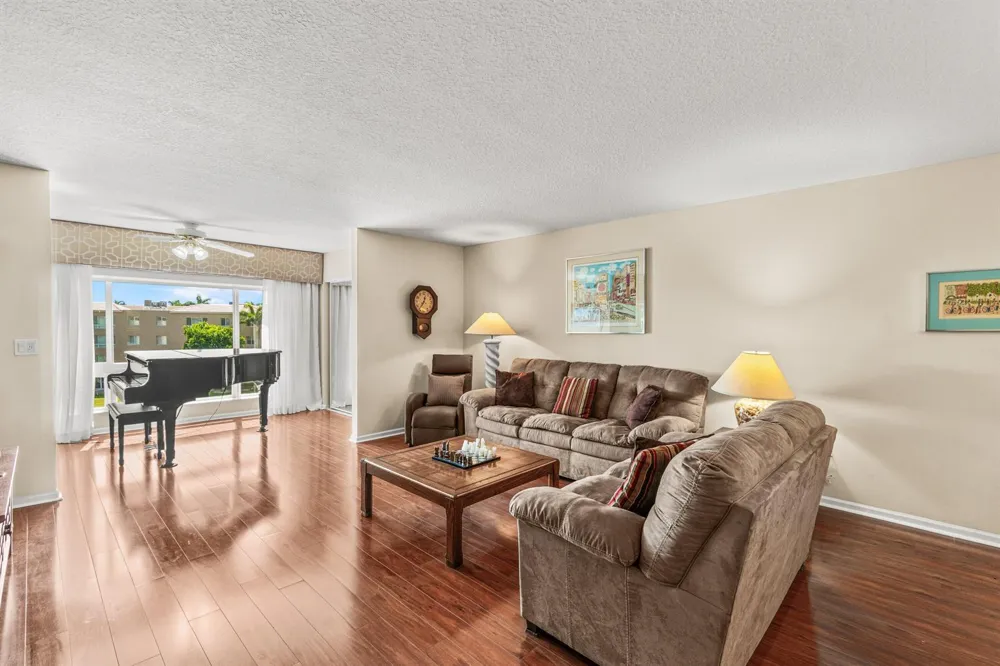 12560 Majesty Circle #401 Boynton Beach, FL 33437