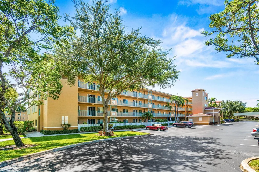 12560 Majesty Circle #401 Boynton Beach, FL 33437