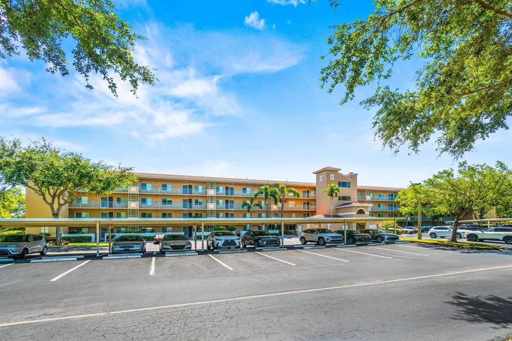 12560 Majesty Circle #401 Boynton Beach, FL 33437