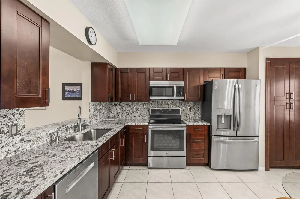 12560 Majesty Circle #401 Boynton Beach, FL 33437