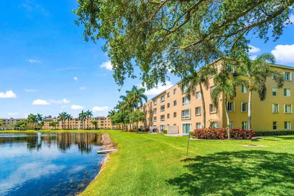 12560 Majesty Circle #401 Boynton Beach, FL 33437