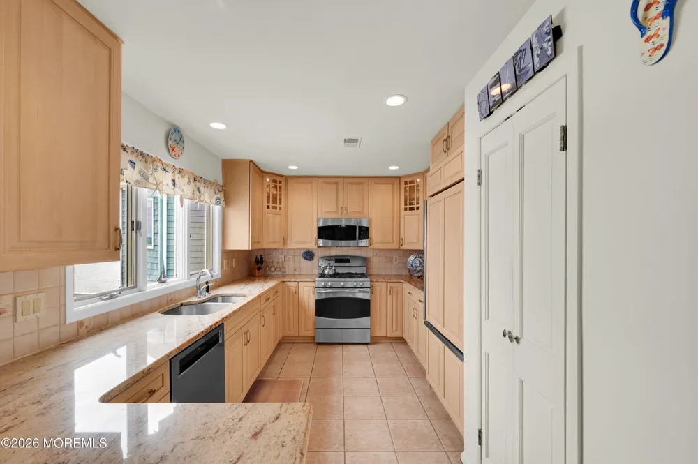 299 Monterey Circle Lavallette, NJ 08735