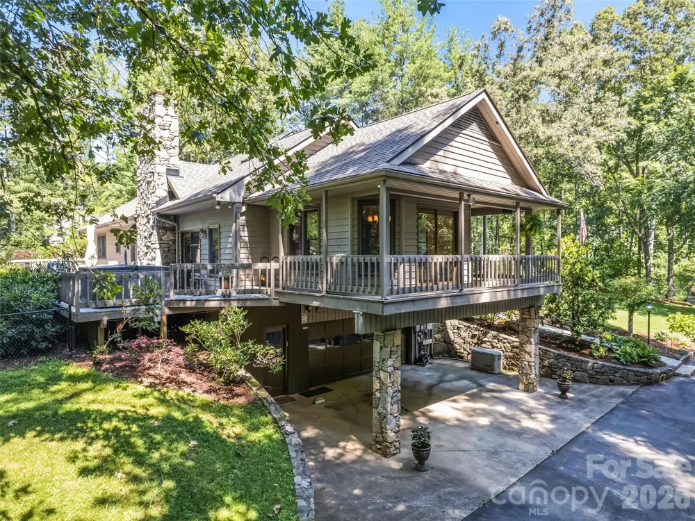 58 Sedgewood Court Fairview, NC 28730