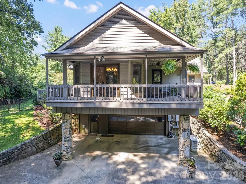 58 Sedgewood Court Fairview, NC 28730