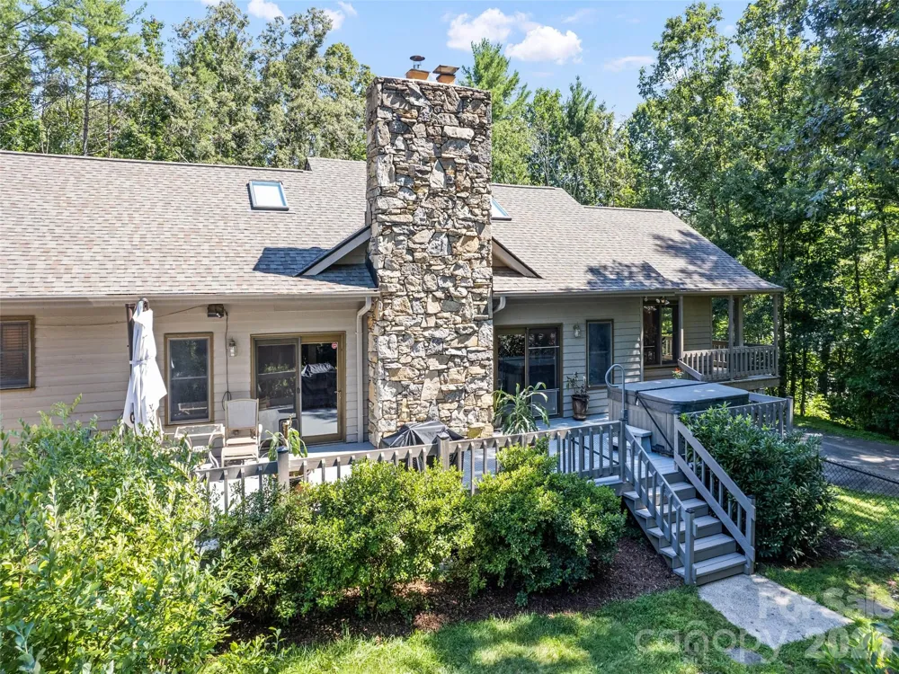 58 Sedgewood Court Fairview, NC 28730