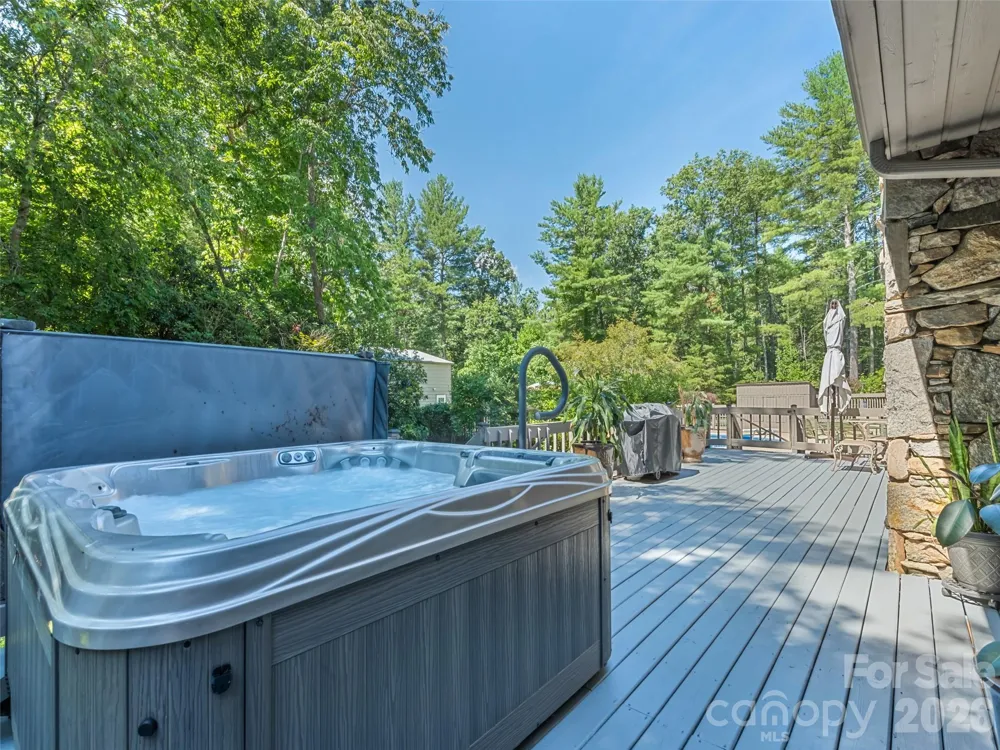 58 Sedgewood Court Fairview, NC 28730