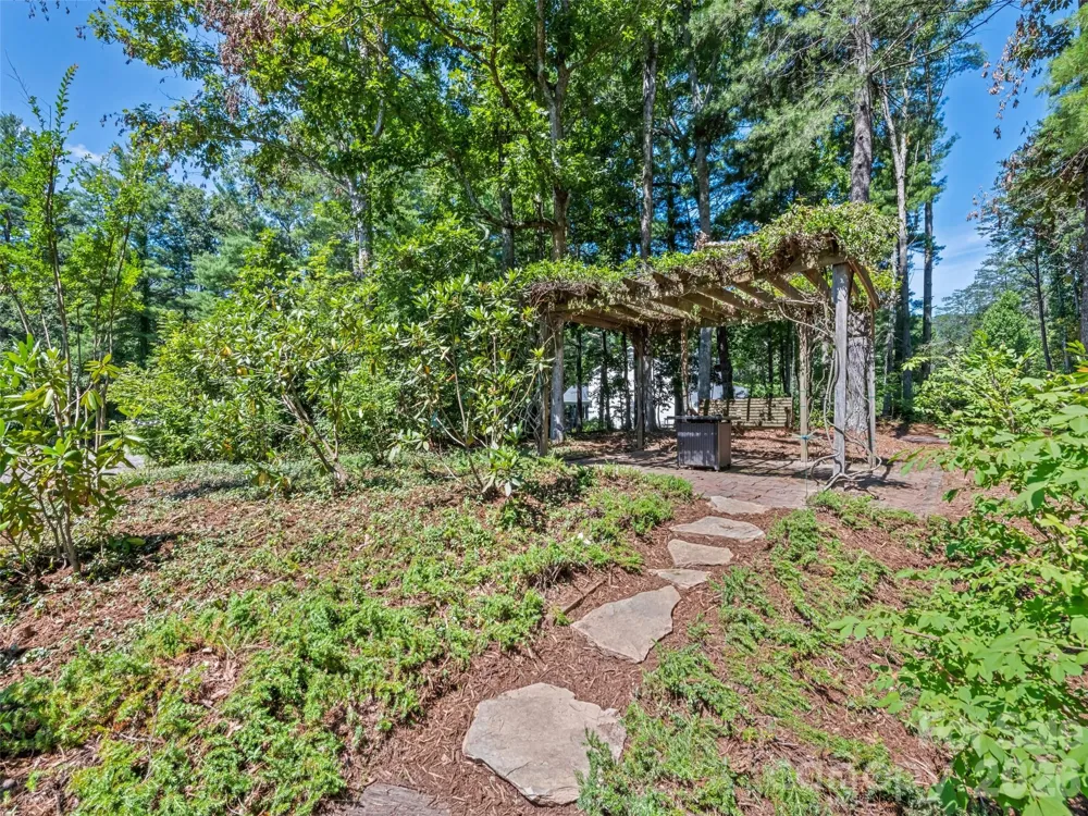 58 Sedgewood Court Fairview, NC 28730