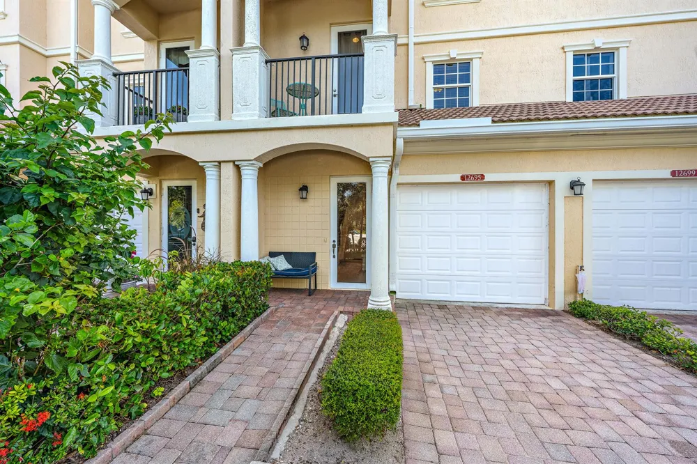 12695 SE Old Cypress Drive Hobe Sound, FL 33455