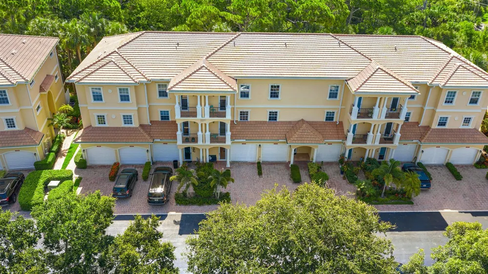 12695 SE Old Cypress Drive Hobe Sound, FL 33455