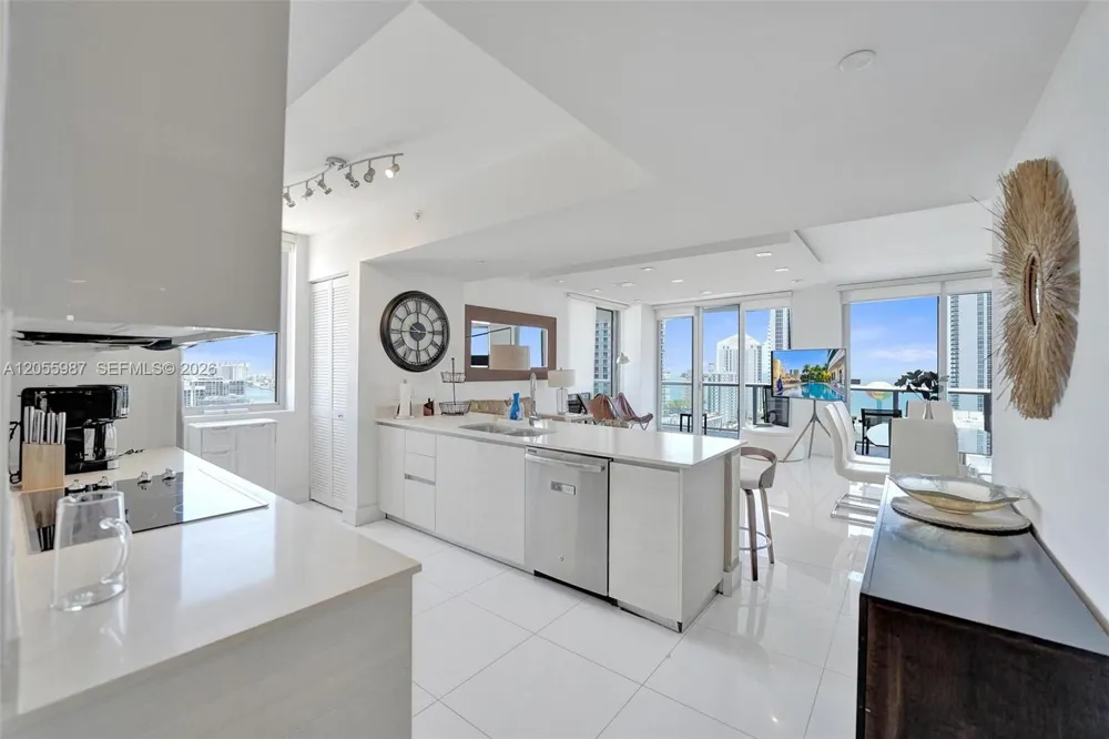 2600 E Hallandale Beach Blvd #T1902 Hallandale Beach, FL 33009