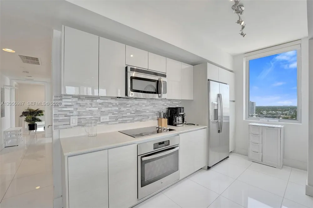 2600 E Hallandale Beach Blvd #T1902 Hallandale Beach, FL 33009