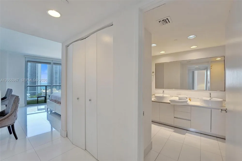 2600 E Hallandale Beach Blvd #T1902 Hallandale Beach, FL 33009