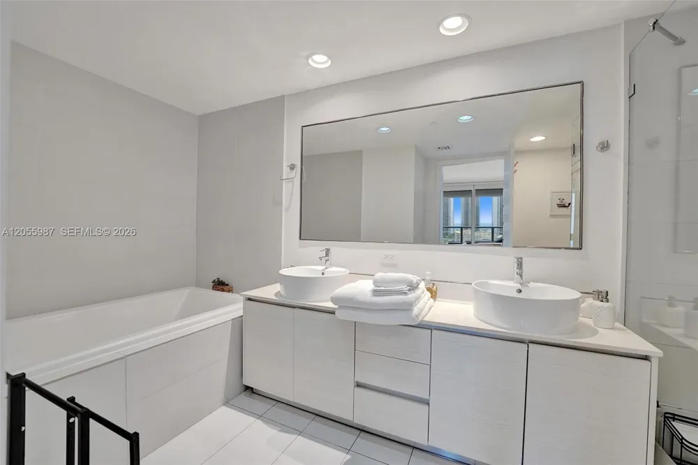 2600 E Hallandale Beach Blvd #T1902 Hallandale Beach, FL 33009