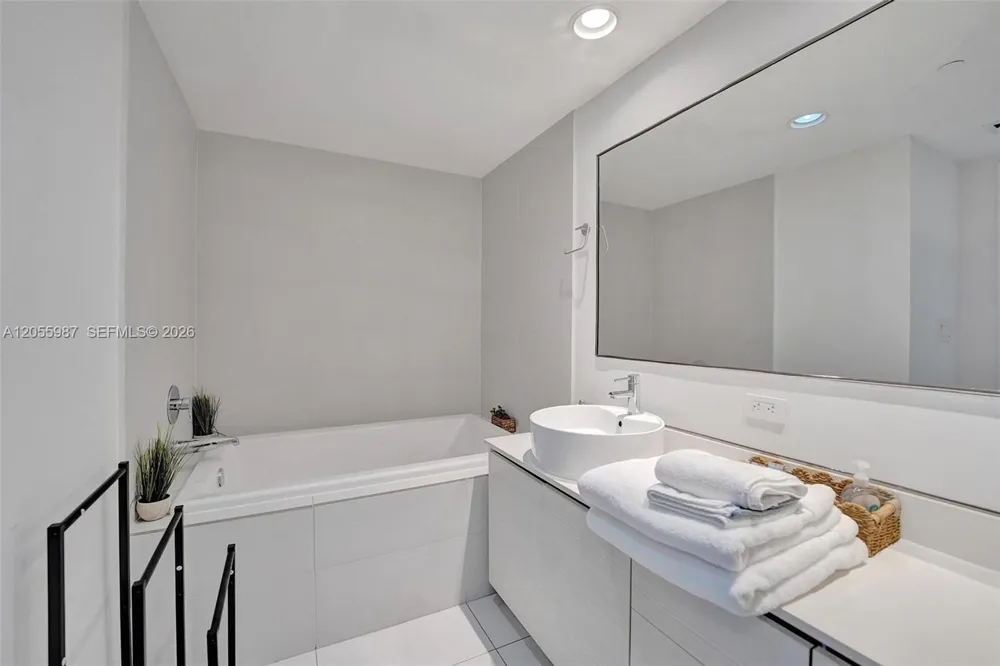 2600 E Hallandale Beach Blvd #T1902 Hallandale Beach, FL 33009