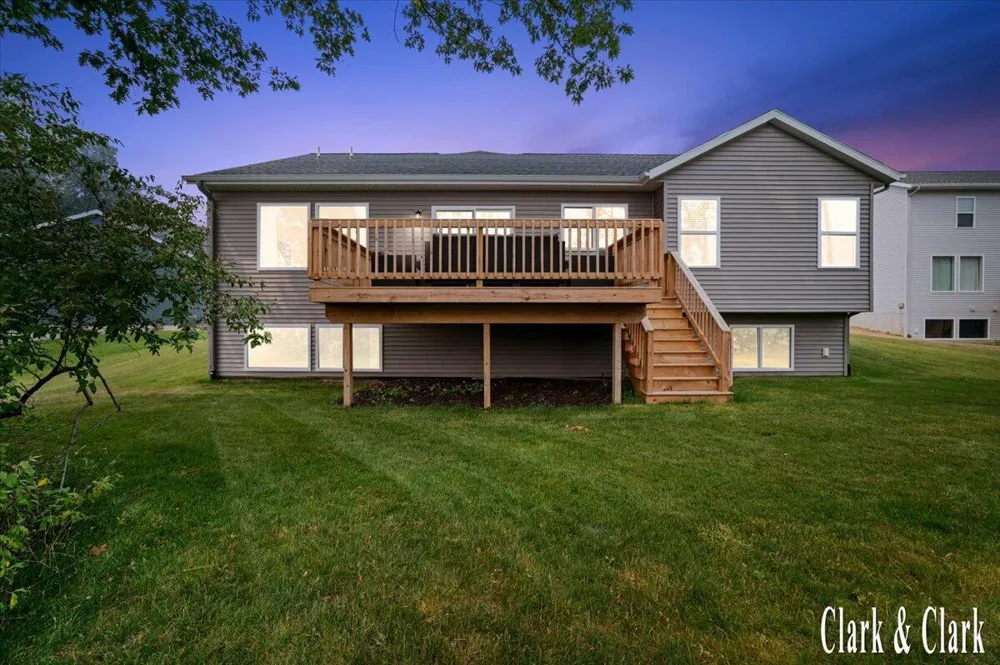 1456 Kimber Drive Lowell, MI 49331
