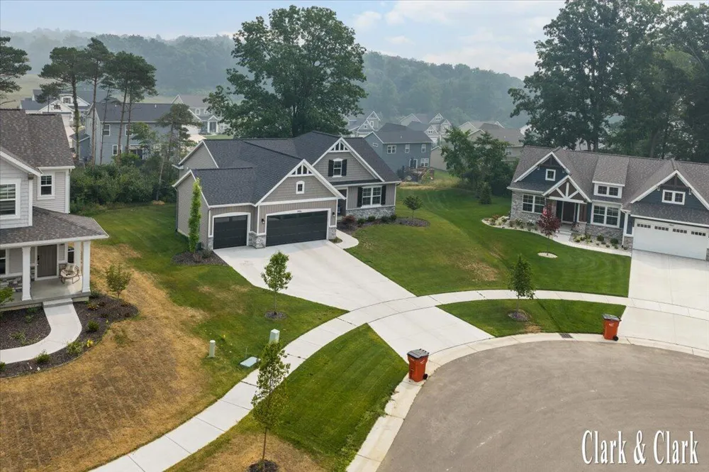 1456 Kimber Drive Lowell, MI 49331