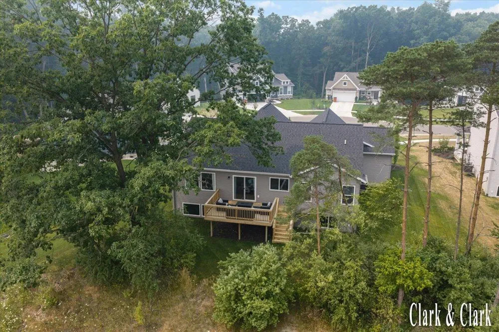 1456 Kimber Drive Lowell, MI 49331