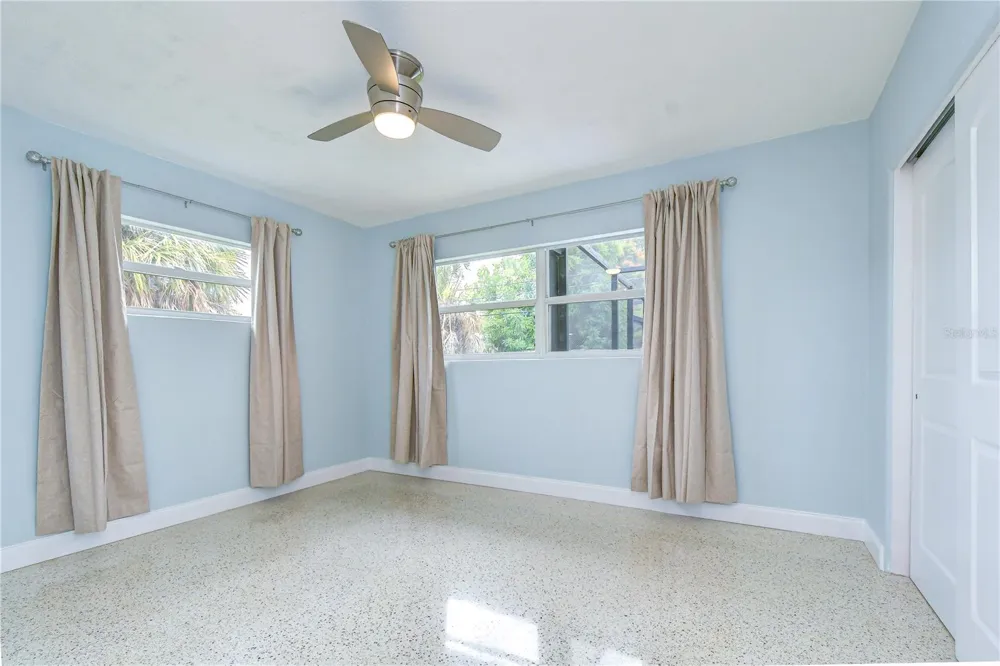 6871 4TH STREET S St Petersburg, FL 33705