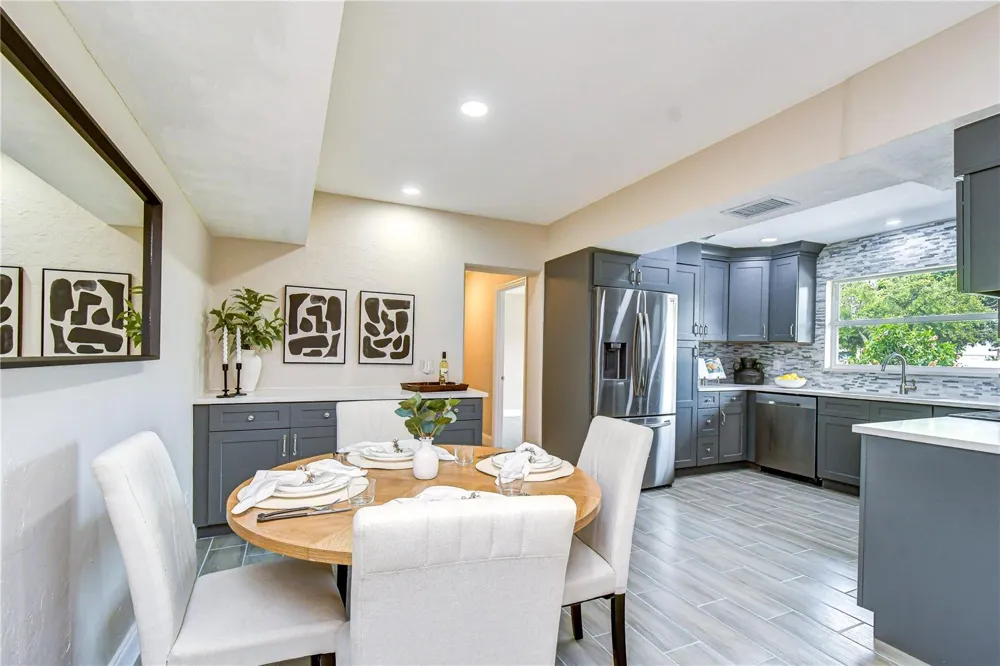 6871 4TH STREET S St Petersburg, FL 33705