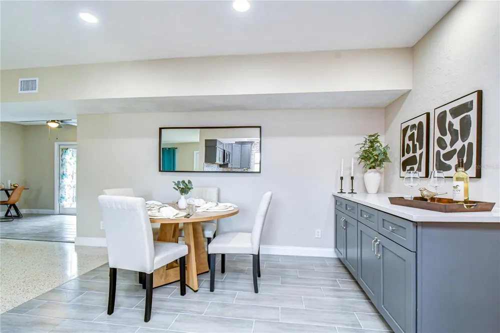 6871 4TH STREET S St Petersburg, FL 33705