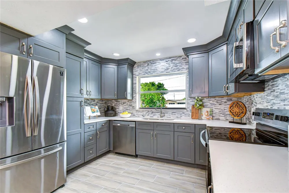 6871 4TH STREET S St Petersburg, FL 33705