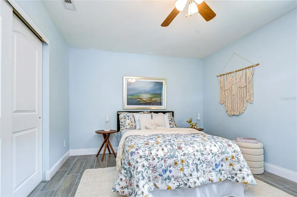 6871 4TH STREET S St Petersburg, FL 33705