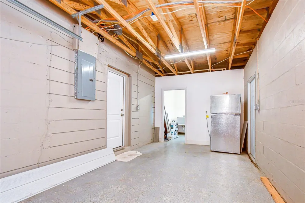 6871 4TH STREET S St Petersburg, FL 33705
