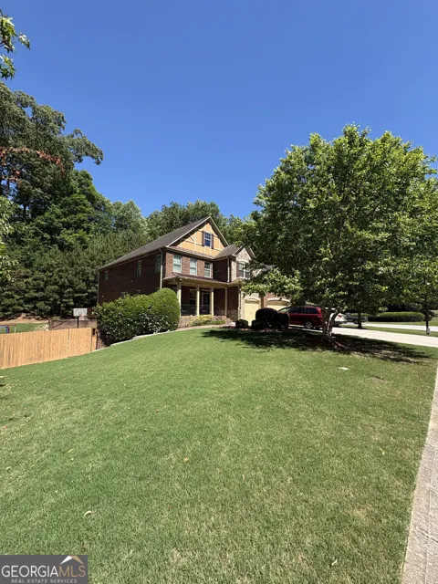 180 Village Green CT SW