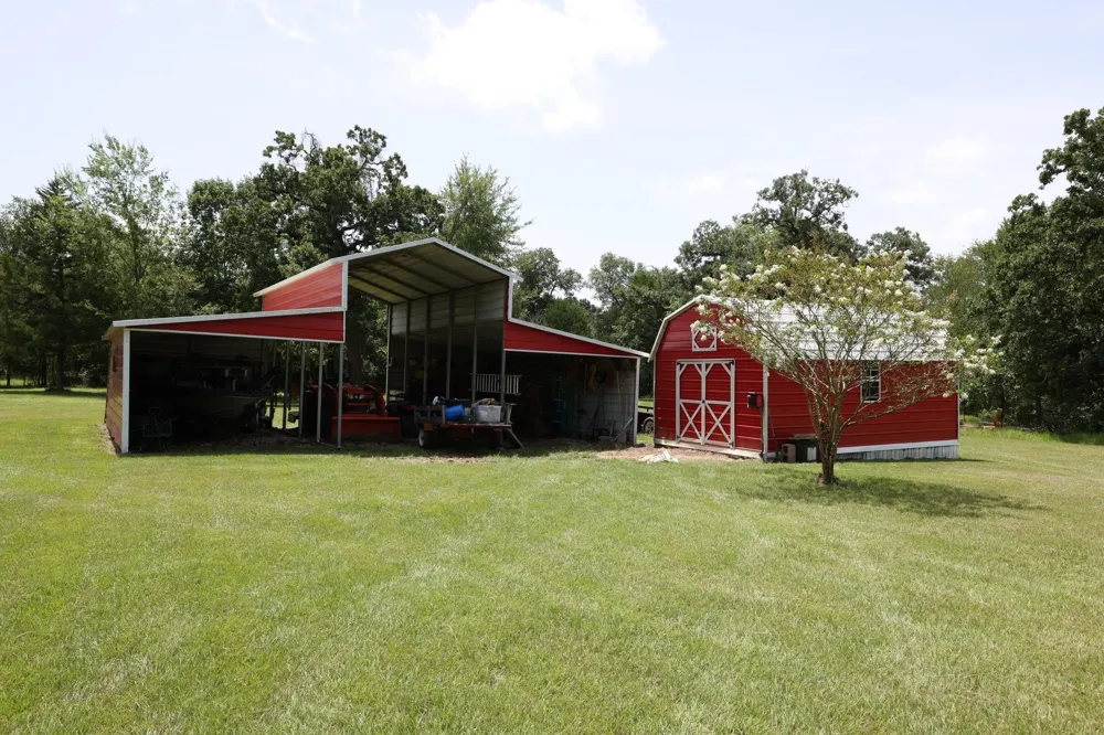 11994 Long Trussel Road Bryan, TX 77808