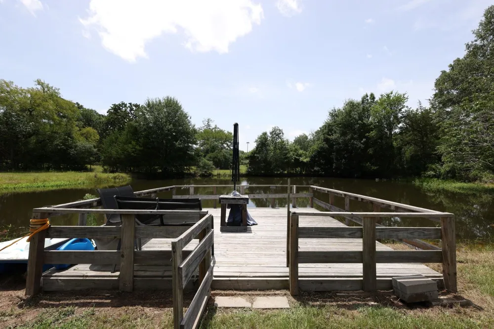 11994 Long Trussel Road Bryan, TX 77808