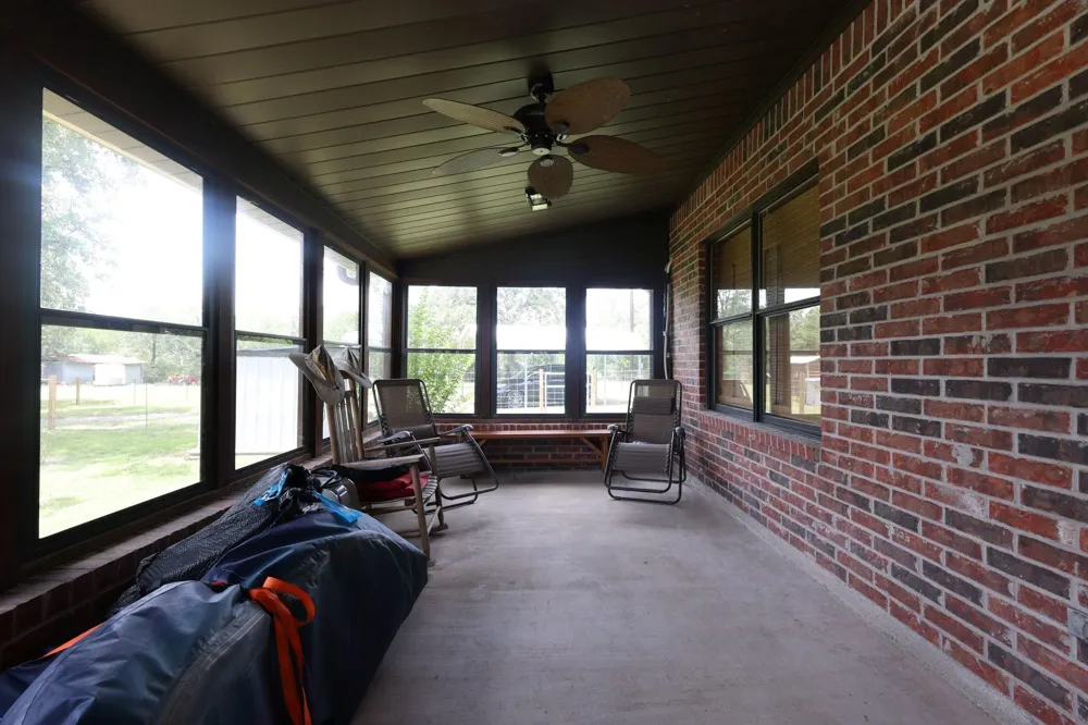 11994 Long Trussel Road Bryan, TX 77808